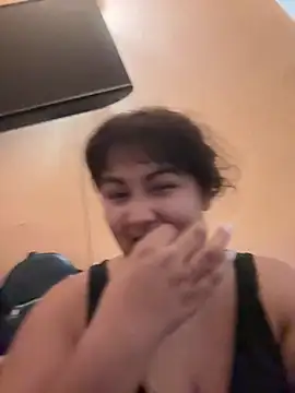 Snapshot of Madsion23 chatting on 01/20/25, 08:40 Madsion23 online show from 01/20/25, 08:40