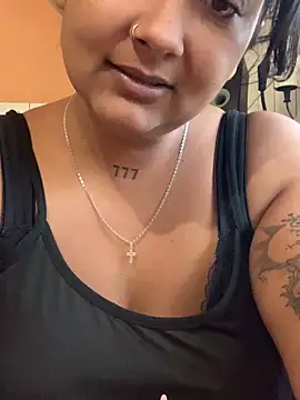 Snapshot of Madsion23 chatting on 10/06/25, 06:44 Madsion23 online show from 10/06/25, 06:44