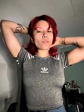 Snapshot of dinamita_Blair chatting on 09/24/25, 04:05 dinamita Blair online show from 09/24/25, 04:05