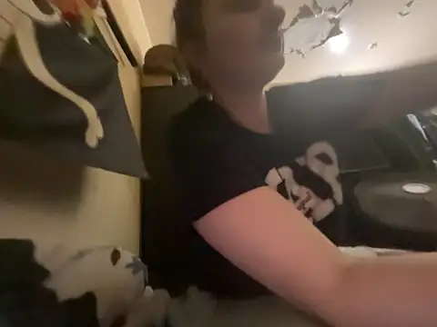 Snowbunnycake 131 online show from 02/04/26, 01:39