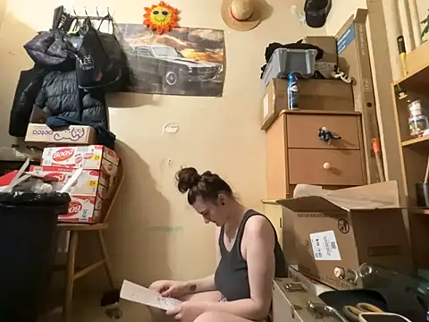Snowbunnycake 131 online show from 05/20/26, 10:16