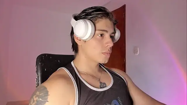 Giordano Russo online show from 04/12/26, 08:58