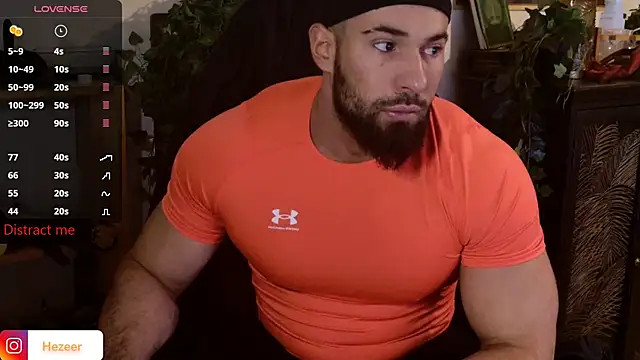 Snapshot of Musculus6 chatting on 11/26/25, 02:18 Musculus6 online show from 11/26/25, 02:18