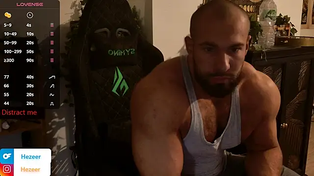 Snapshot of Musculus6 chatting on 12/13/25, 09:20 Musculus6 online show from 12/13/25, 09:20