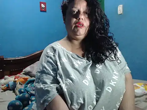 Snapshot of Lauren_baby chatting on 02/17/26, 08:48 Lauren baby online show from 02/17/26, 08:48