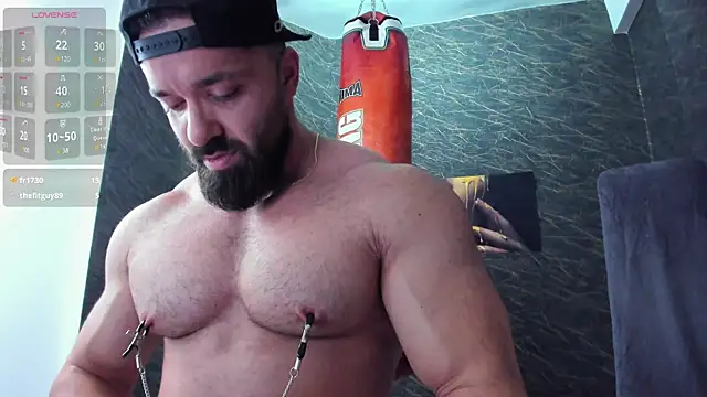 alexhunk09 online show from 12/06/24, 01:51