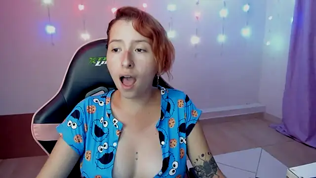 Snapshot of Ginger_Sweetty chatting on 01/12/25, 01:32 Ginger Sweetty online show from 01/12/25, 01:32