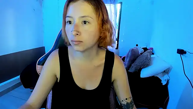 Snapshot of Ginger_Sweetty chatting on 03/18/25, 10:37 Ginger Sweetty online show from 03/18/25, 10:37