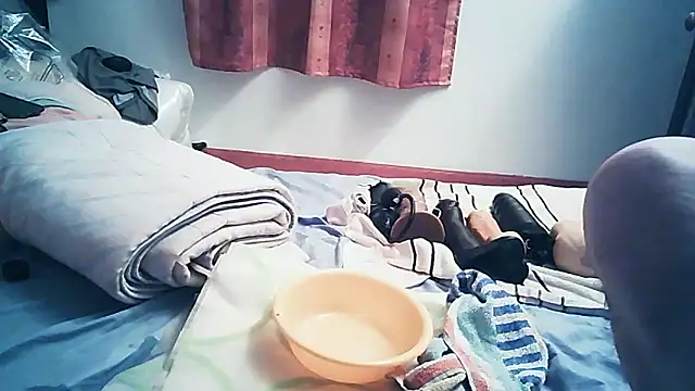 Snapshot of Manulingus chatting on 02/15/26, 01:02 Manulingus online show from 02/15/26, 01:02