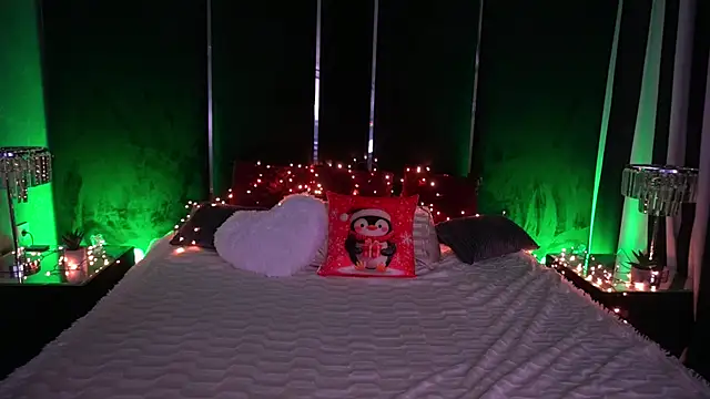 CassandraGood online show from 12/23/25, 08:34