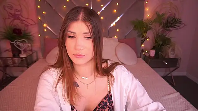 CassandraGood online show from 02/07/26, 07:23