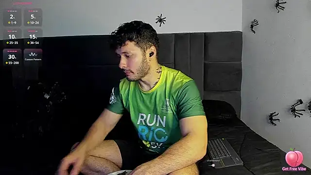 Snapshot of alejandro__2 chatting on 11/05/25, 05:35 alejandro 2 online show from 11/05/25, 05:35