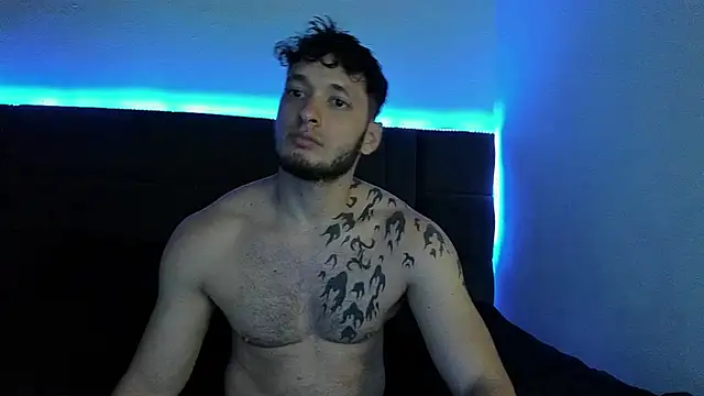 Snapshot of alejandro__2 chatting on 11/20/25, 12:49 alejandro 2 online show from 11/20/25, 12:49