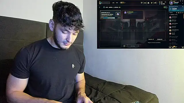 Snapshot of alejandro__2 chatting on 11/21/25, 06:28 alejandro 2 online show from 11/21/25, 06:28