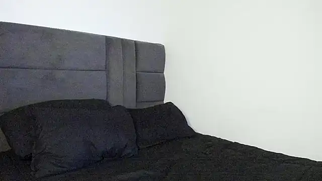 Snapshot of alejandro__2 chatting on 12/02/25, 06:25 alejandro 2 online show from 12/02/25, 06:25