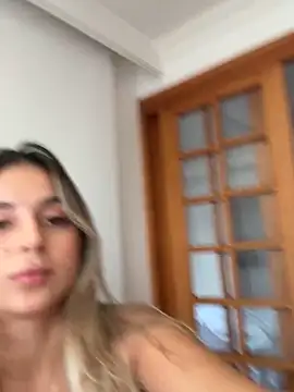 oriana zoeee online show from 04/16/26, 10:45