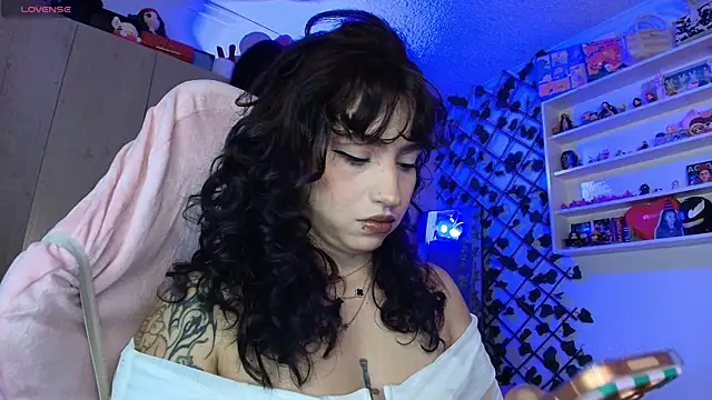 valenor  online show from 05/08/26, 03:34