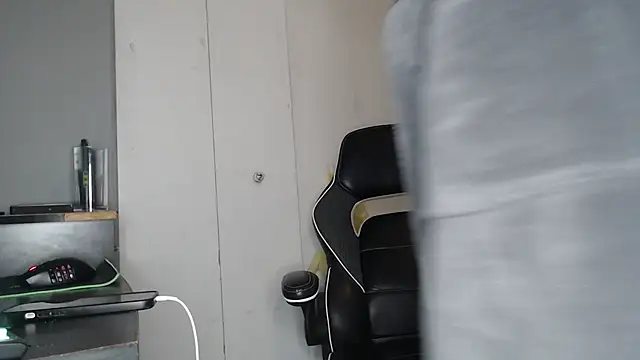 Snapshot of ChrisVacher chatting on 12/04/24, 03:15 ChrisVacher online show from 12/04/24, 03:15