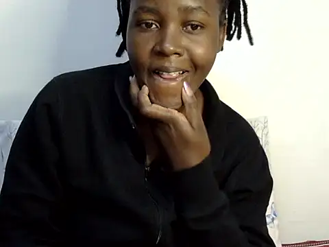 Snapshot of Sweet_ebony20 chatting on 09/25/25, 01:04 Sweet ebony20 online show from 09/25/25, 01:04