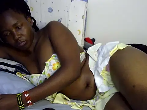 Snapshot of Sweet_ebony20 chatting on 11/15/25, 06:44 Sweet ebony20 online show from 11/15/25, 06:44