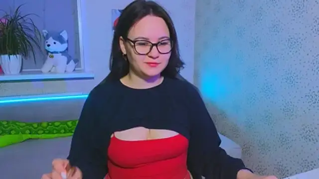 EsterLogan online show from 12/01/25, 10:31