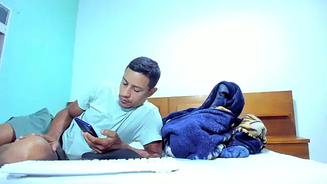 Maik James online show from 10/18/25, 08:48