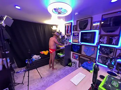 Briefs bud online show from 12/21/25, 04:41