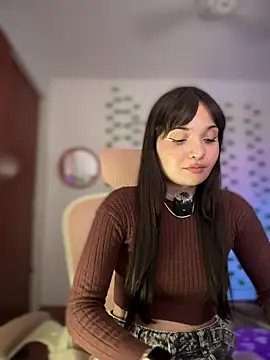 LunaXuan online show from 10/26/25, 03:34