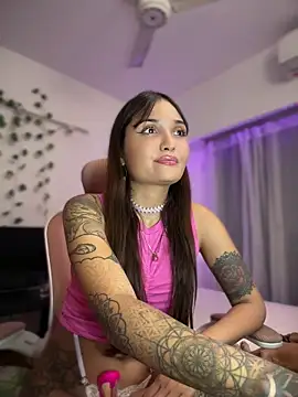 LunaXuan online show from 04/15/26, 02:40