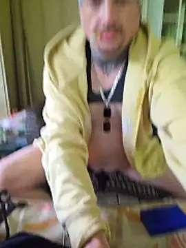 Snapshot of smoke777999 chatting on 05/14/26, 05:31 smoke777999 online show from 05/14/26, 05:31