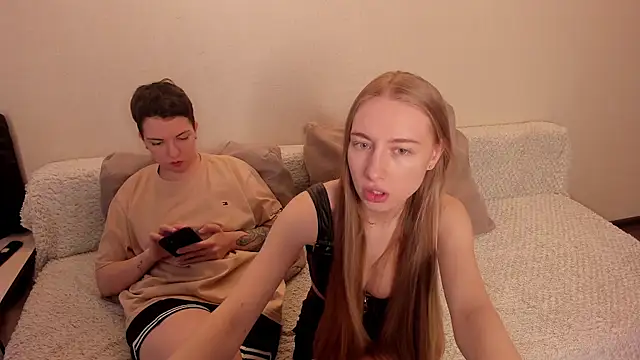 Snapshot of secret_dreams__ chatting on 01/25/25, 08:00 secret dreams online show from 01/25/25, 08:00