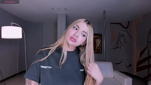 NiaHolland online show from 09/08/25, 06:29