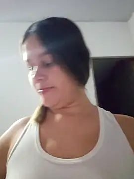 sweet lucia online show from 11/10/25, 10:31