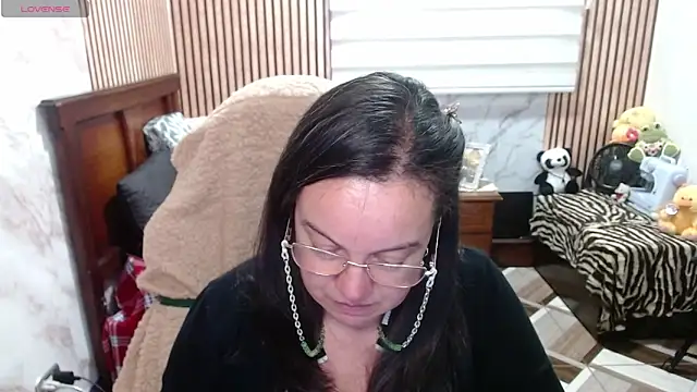 Snapshot of Sonialorens_ chatting on 04/17/26, 09:40 Sonialorens online show from 04/17/26, 09:40