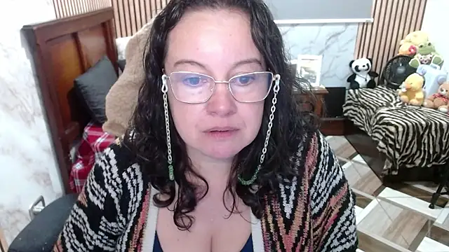 Snapshot of Sonialorens_ chatting on 04/21/26, 04:34 Sonialorens online show from 04/21/26, 04:34