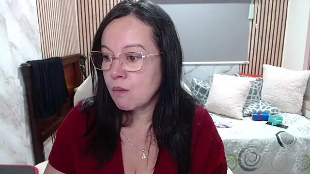 Snapshot of Sonialorens_ chatting on 05/15/26, 05:31 Sonialorens online show from 05/15/26, 05:31