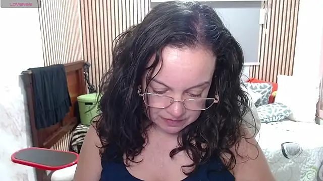 Snapshot of Sonialorens_ chatting on 05/18/26, 09:53 Sonialorens online show from 05/18/26, 09:53