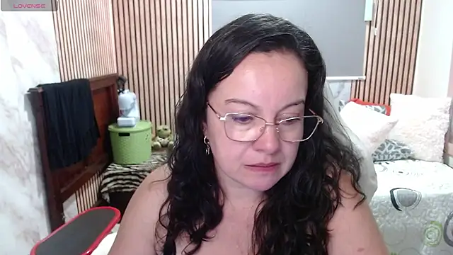Snapshot of Sonialorens_ chatting on 05/19/26, 09:32 Sonialorens online show from 05/19/26, 09:32