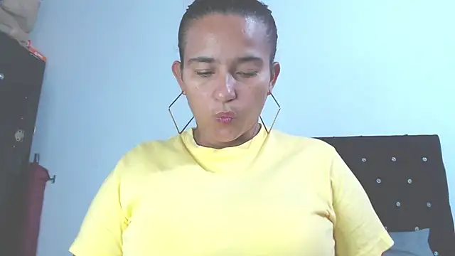 isabella dirty69 online show from 05/19/26, 10:16