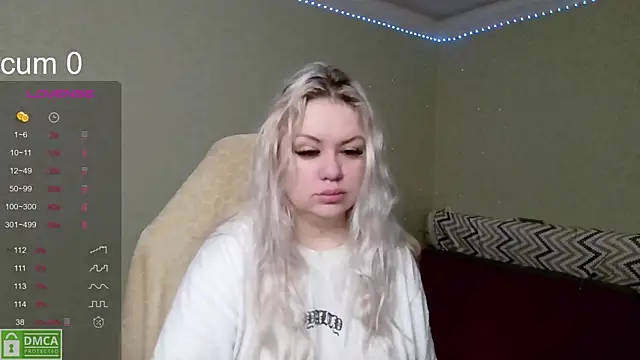 Snapshot of elven_dreams_ chatting on 12/15/24, 04:40 elven dreams online show from 12/15/24, 04:40