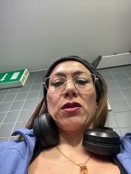 angelitasexy81 online show from 03/16/25, 09:05