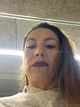 angelitasexy81 online show from 10/27/25, 04:44