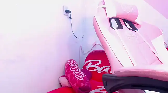 Snapshot of ashley_19xx chatting on 12/21/24, 03:03 ashley 19xx online show from 12/21/24, 03:03