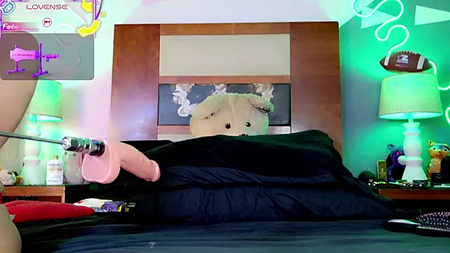 ashley 19xx online show from 04/07/26, 09:59