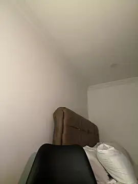 Snapshot of IamSashaLuv chatting on 12/15/24, 05:45 IamSashaLuv online show from 12/15/24, 05:45