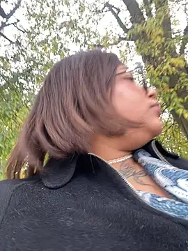 Snapshot of IamSashaLuv chatting on 11/14/25, 10:47 IamSashaLuv online show from 11/14/25, 10:47