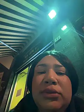 IamSashaLuv online show from 12/17/25, 05:57