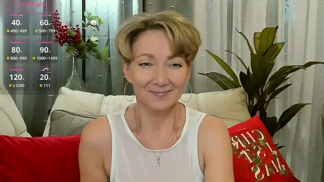 Snapshot of AkexandraFix chatting on 12/10/24, 12:38 AkexandraFix online show from 12/10/24, 12:38