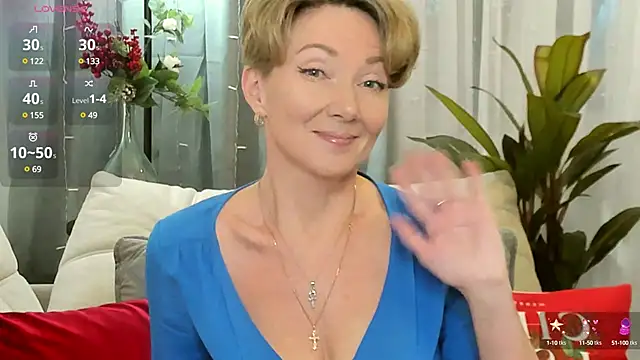 Snapshot of AkexandraFix chatting on 12/13/24, 12:50 AkexandraFix online show from 12/13/24, 12:50