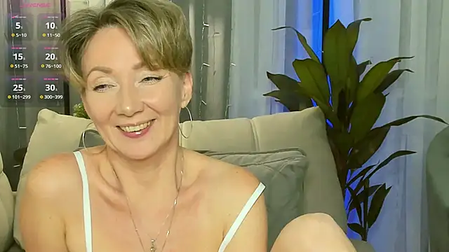 Snapshot of AkexandraFix chatting on 02/28/25, 06:20 AkexandraFix online show from 02/28/25, 06:20